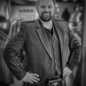 Meet your Posher, Lee